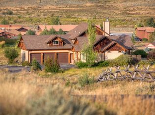 12 Ruby Range Ln, Gallatin Gateway, MT 59730