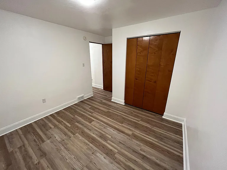 1132 Leishman Ave — Photo 9