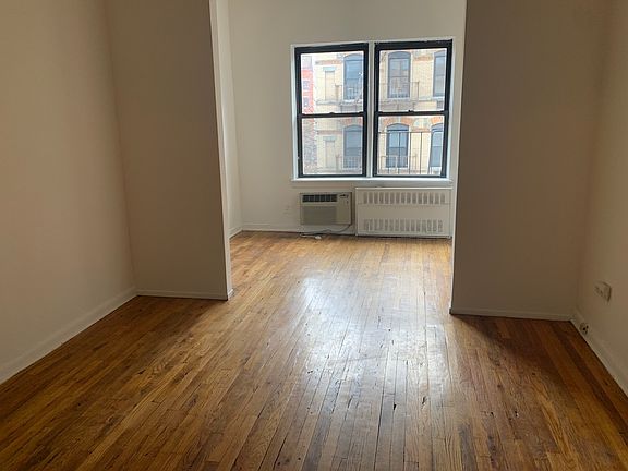 4th image of 100 Sullivan St APT 4I