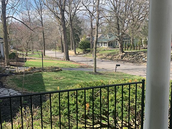 4th image of 167 Webster Park Ave