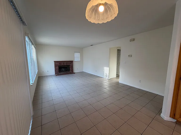 29070 Sebring Ct — Photo 7