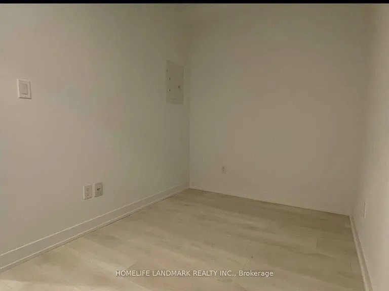 501 Yonge St #4410 — Photo 7