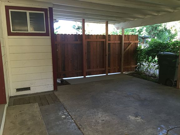 4th image of 310 Clara Ave
