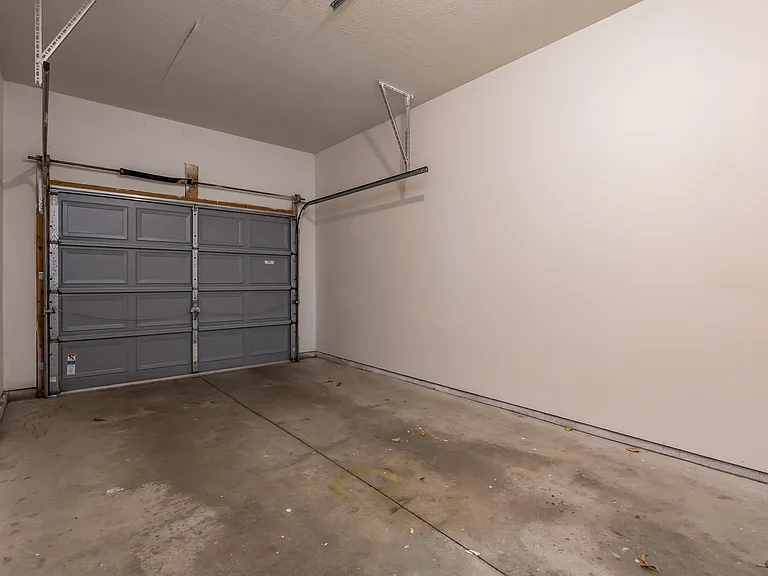 637 S Aspen Ct — Photo 19
