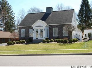 15 Hoffman Rd, New Hartford, NY 13413