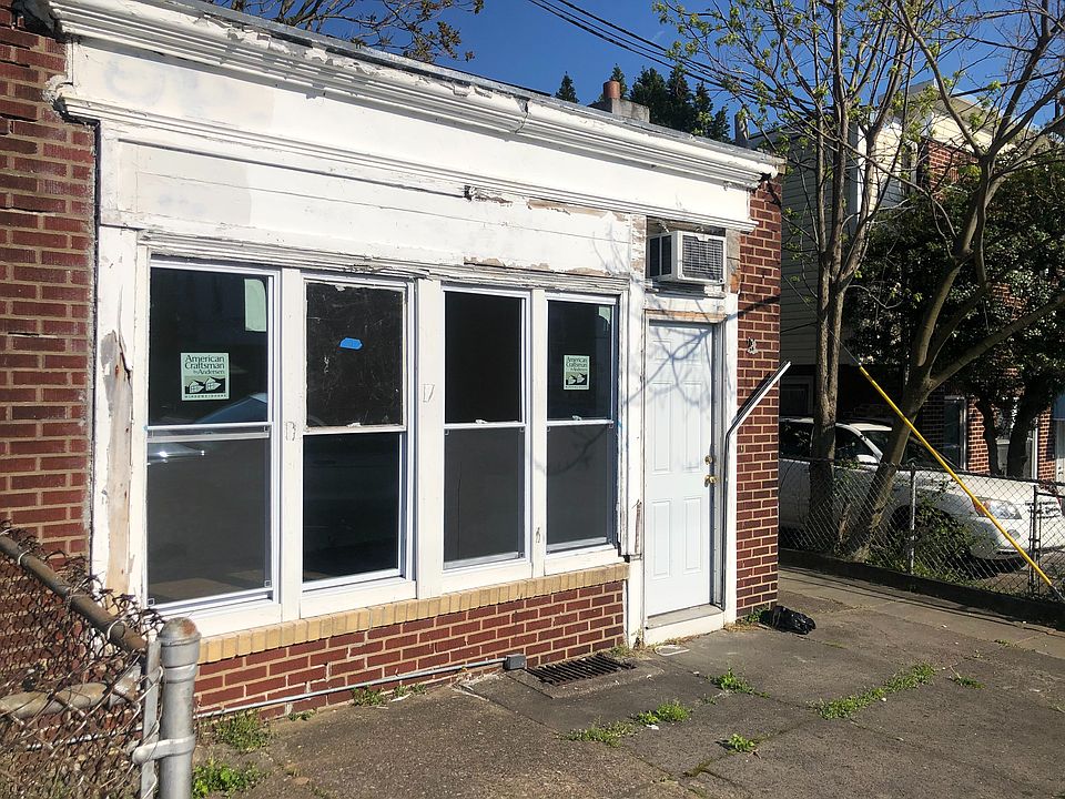 1st image of 198 Rosemar St