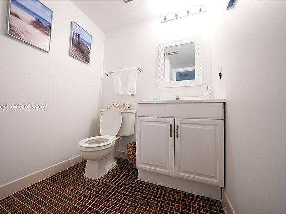 4th image of 21121 SW 85th Ave APT 117