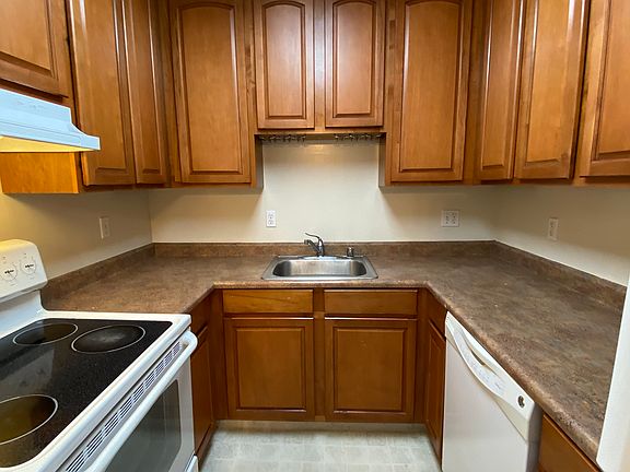 3rd image of 125 Gardenside Dr APT 306