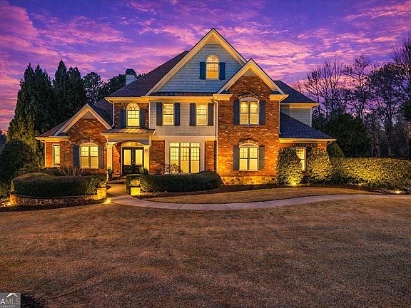 2nd image of 4638 Manor Dr