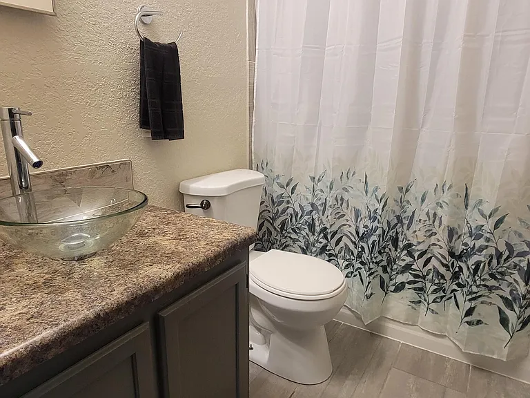 710 Dailey Ave — Photo 19