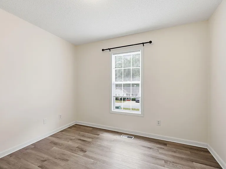 1057 Mailwood Dr — Photo 18