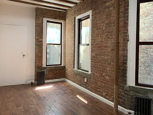 Rented by WRE Group | media 17