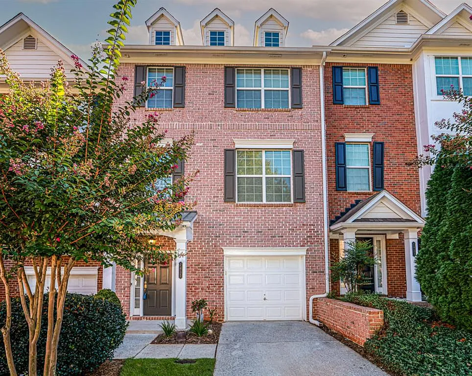 3 bed, 3.5 bath, 1702 sqft, $2,800 — Photo 1
