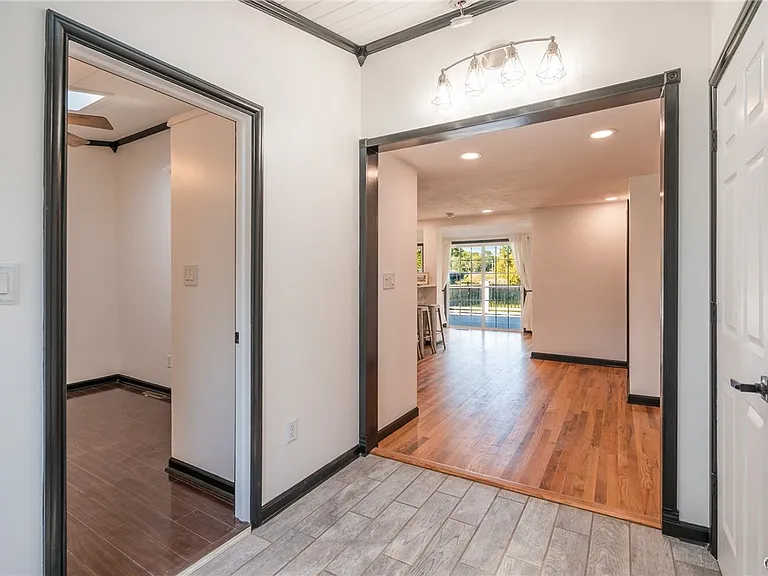 8403 Gaskin Rd — Photo 5