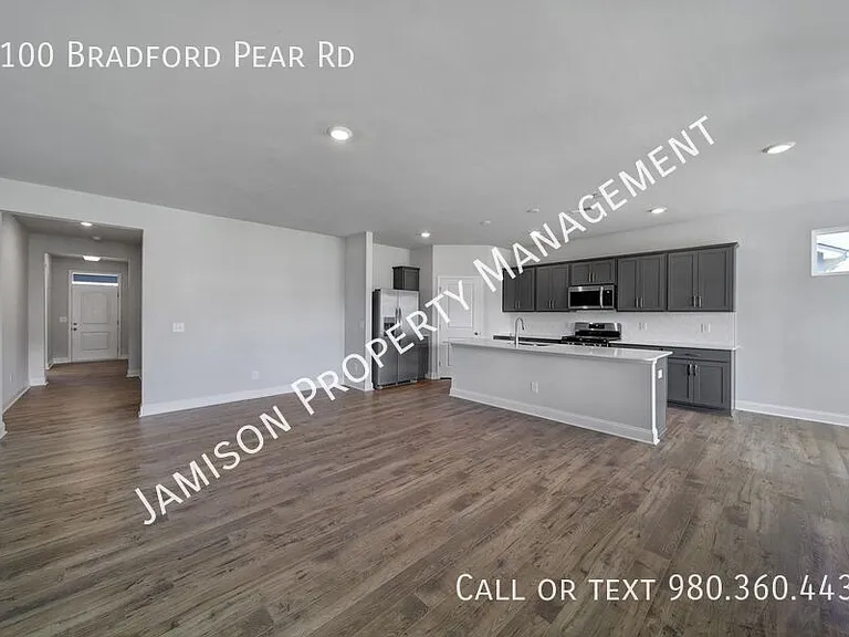 1100 Bradford Pear Rd — Photo 13