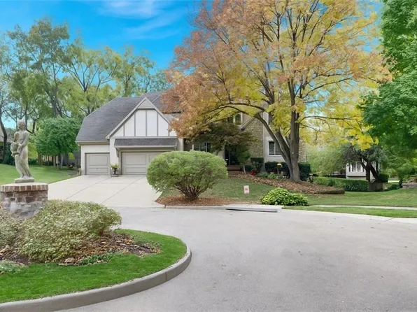 13037 Catalina St, Leawood, KS 66209