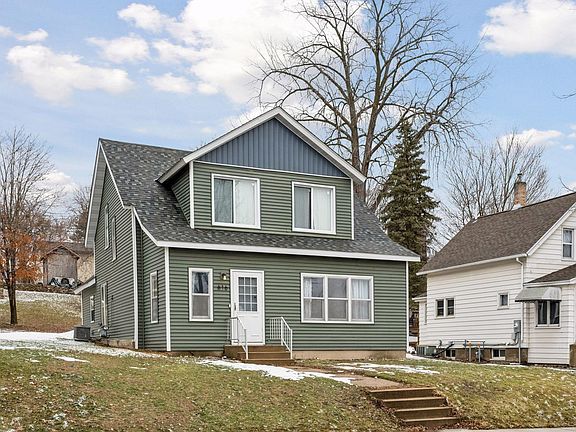 2nd image of 616 2nd Ave N