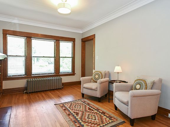 4th image of 808 Hayes Ave