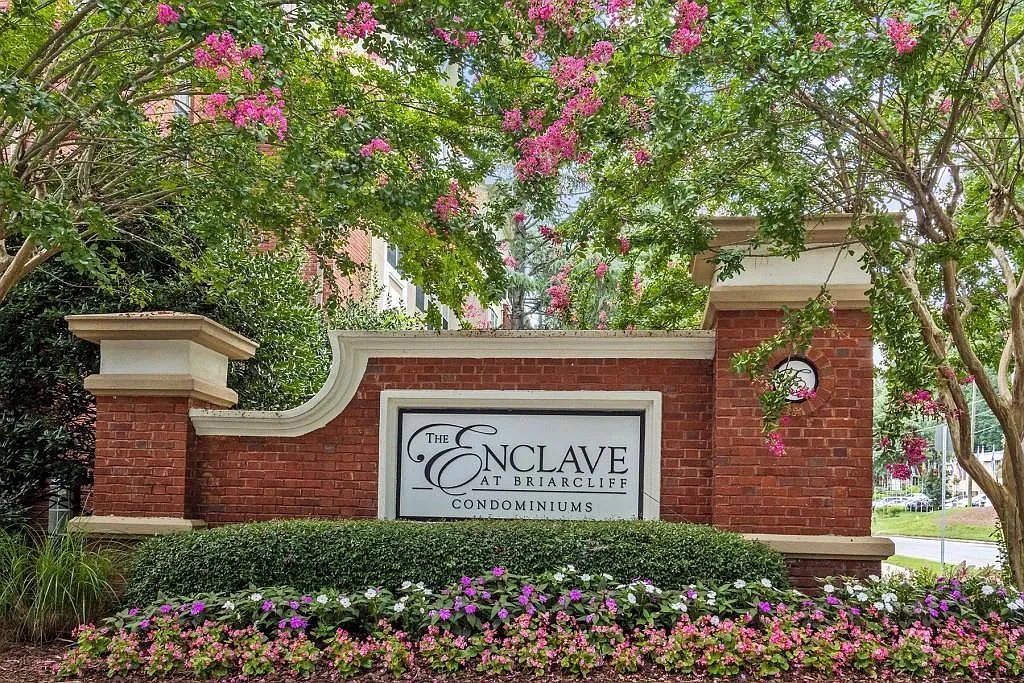 1 bed, 1.0 bath, 864 sqft, $1,525 — Photo 1