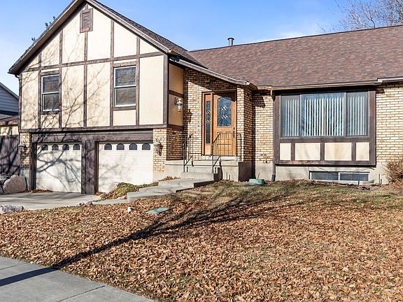 2nd image of 1072 W Fairhaven Cir