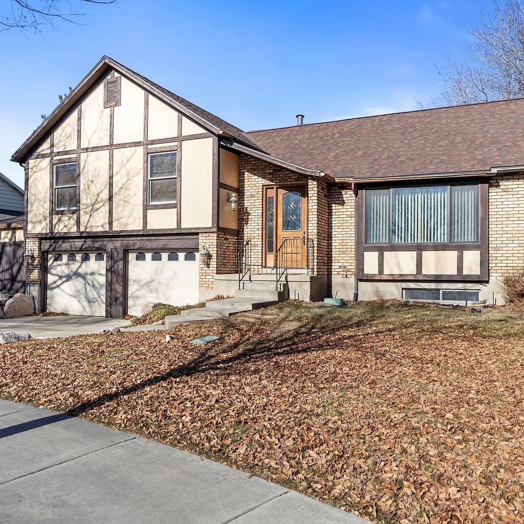 Building Photo - 1072 W Fairhaven Cir