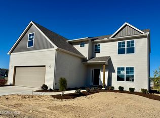 234 Avilyn Rd, Oregon, OH 43616