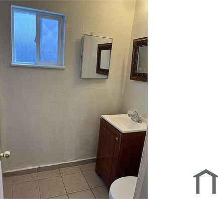 3rd image of 476 S 7th St APT 1A