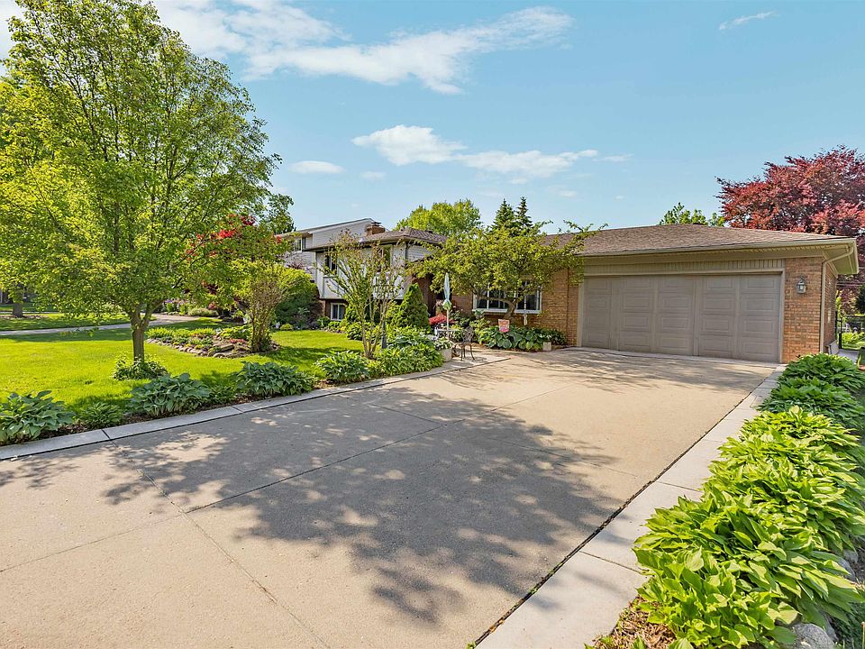 1st image of 28329 E Blom Dr