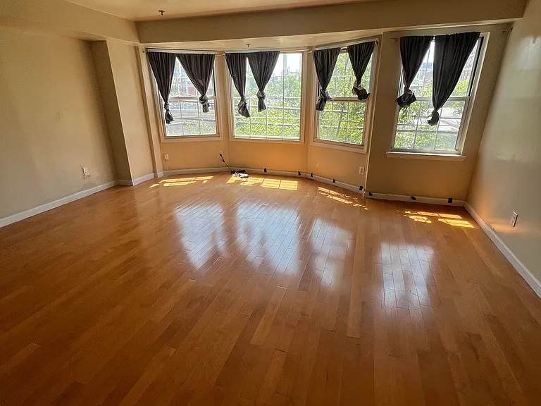 1125 Hamilton St #B — Photo 8