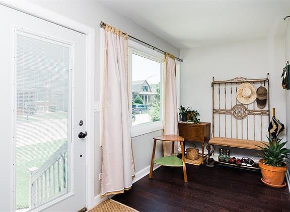 3rd image of 613 Thomas Ave