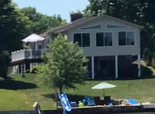 7891 Peninsula Dr, Farwell, MI 48622