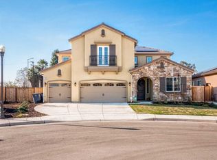 3688 Amanecer Ave, Clovis, CA 93619