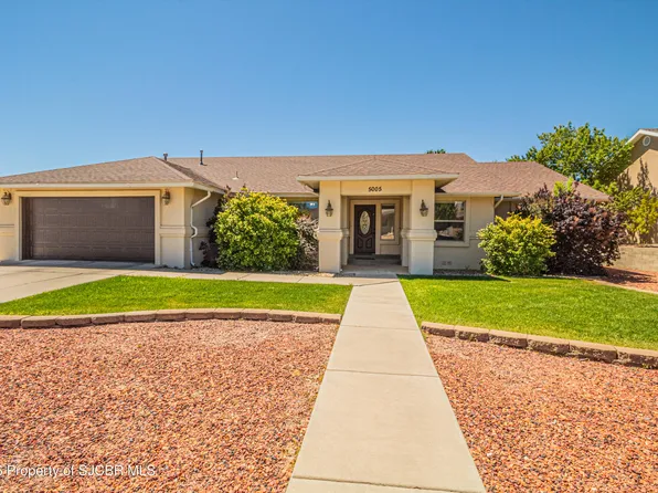 5005 Pinecroft Dr, Farmington, NM 87402
