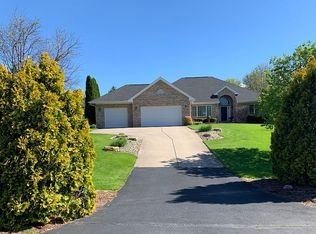 12123 93rd Avenue Ct, Coal Valley, IL 61240