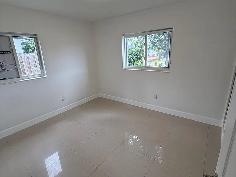 10823 SW 62nd Ter — Photo 14