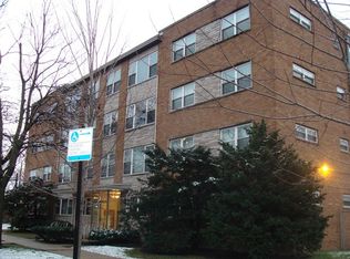 2055 W Lunt Ave APT 102, Chicago, IL 60645