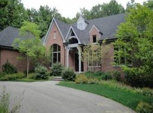 1385 Indian Trail Dr, Riverwoods, IL