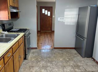 107 W Graceland Ct, Decatur, IL 62526