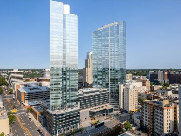 5 Renaissance Square #8D, White Plains, NY 10601