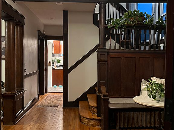 3rd image of 3938 Mercier St