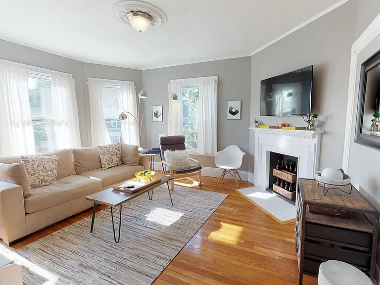 15 Draper St #2 — Photo 1