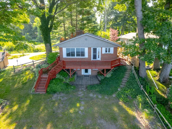 24038 S Shore Dr, Gobles, MI 49055