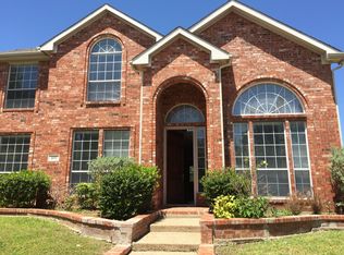 405 Crestview Point Dr, Lewisville, TX 75067