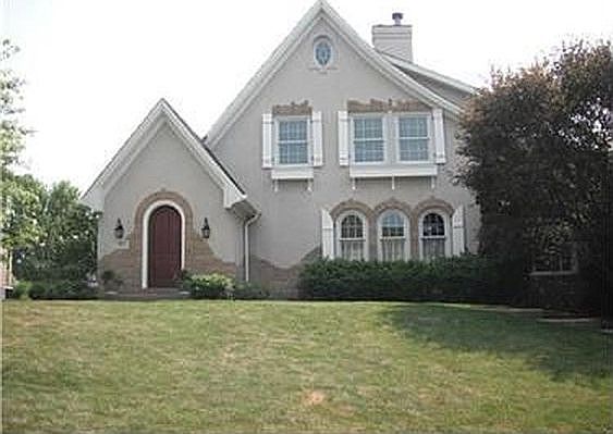 1st image of 302 Ashbury Ct