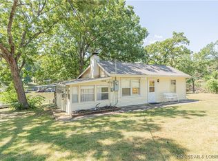 1752 Sagrada Dr, Edwards, MO 65326