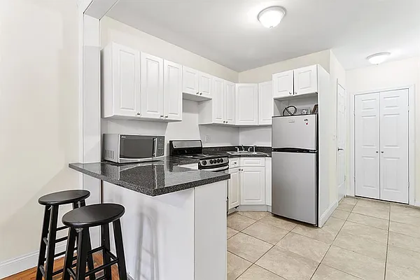 Rented by Citi Habitats | media 7