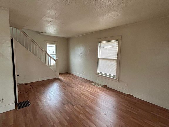 5th image of 862 Lavette Ave