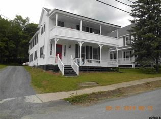 7 N Main St, Berlin, NY 12022