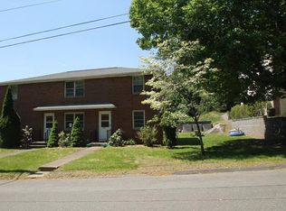 44 E St, Derby, CT 06418