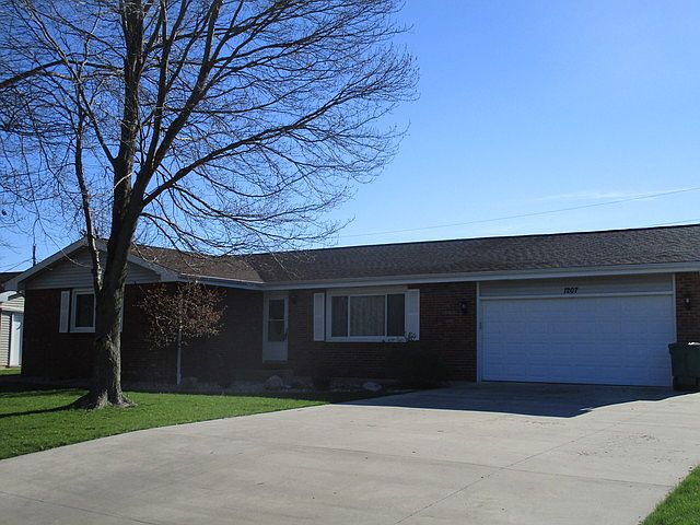 1st image of 1207 Crestview Dr